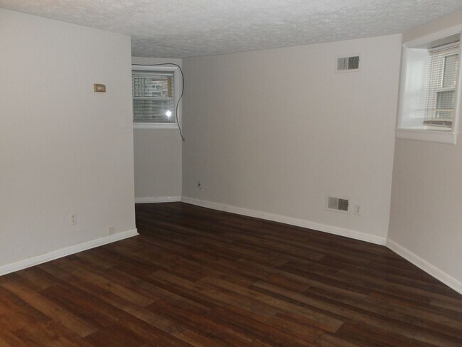 Building Photo - PMR-9-1829 S. 3rd St