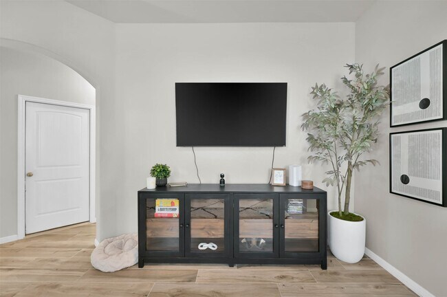 Building Photo - 9466 E Woodmark