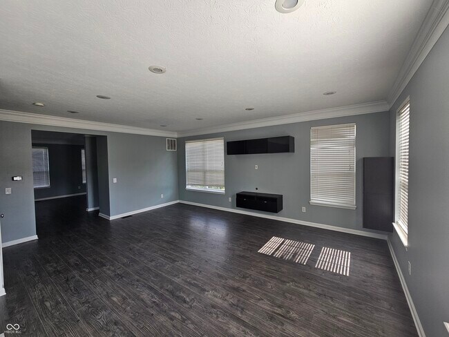 Building Photo - 9062 Sparta Dr