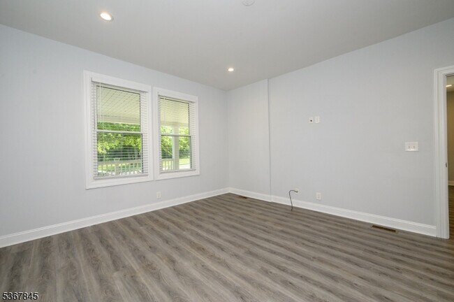 Building Photo - 32 Woodland Ave
