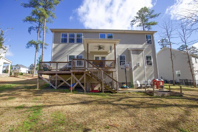 Building Photo - Spacious 5-Bedroom Home with 3 Full Bathrooms in Carthage, NC - Perfect for Your Family!