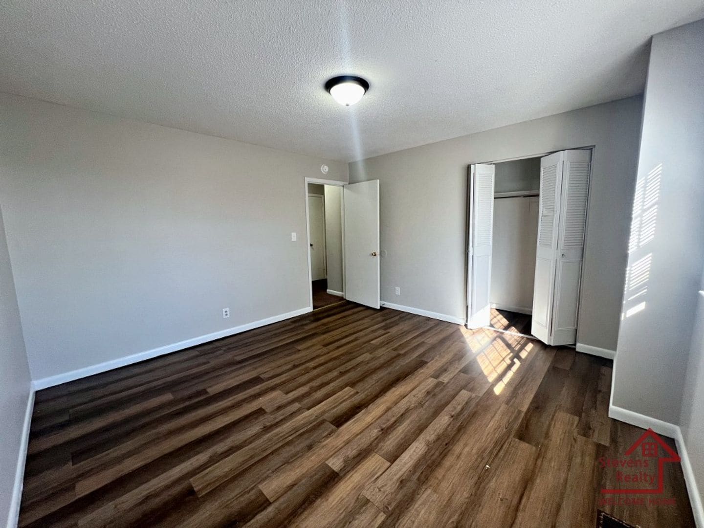 Building Photo - 4127 Wilkesview Dr