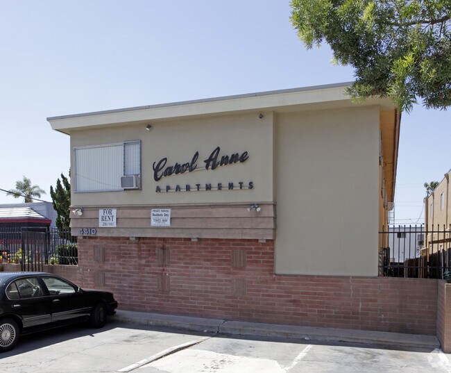 Building Photo - Carol Anne Apartments