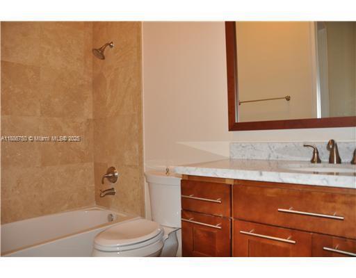 Building Photo - 404 Zamora Ave