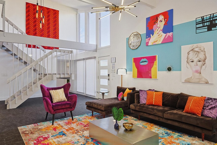 Building Photo - 313 Melorine Dr