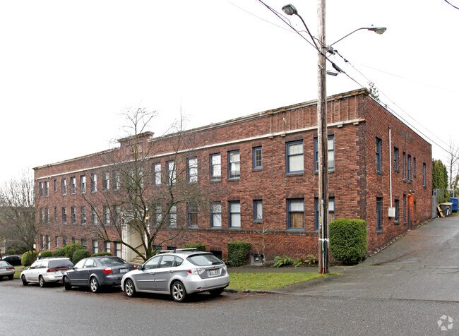 Building Photo - Republican