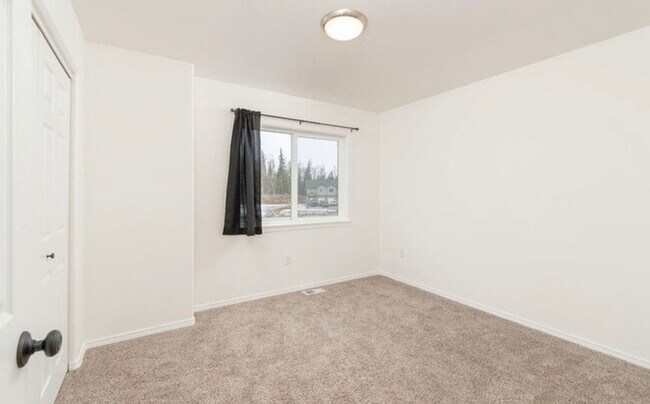 Building Photo - 1777 N Nina Cir
