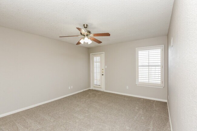 Building Photo - 4079 Tulip Tree Dr