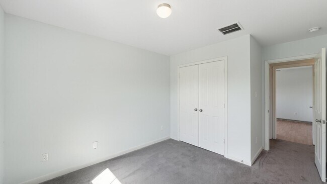 Building Photo - 568 Slippery Rock