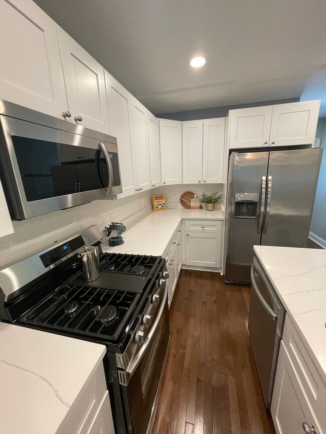 Building Photo - Recently Renovated 3 Bed / 3.5 Bath Luxury Home Near Patterson Park with Parking!