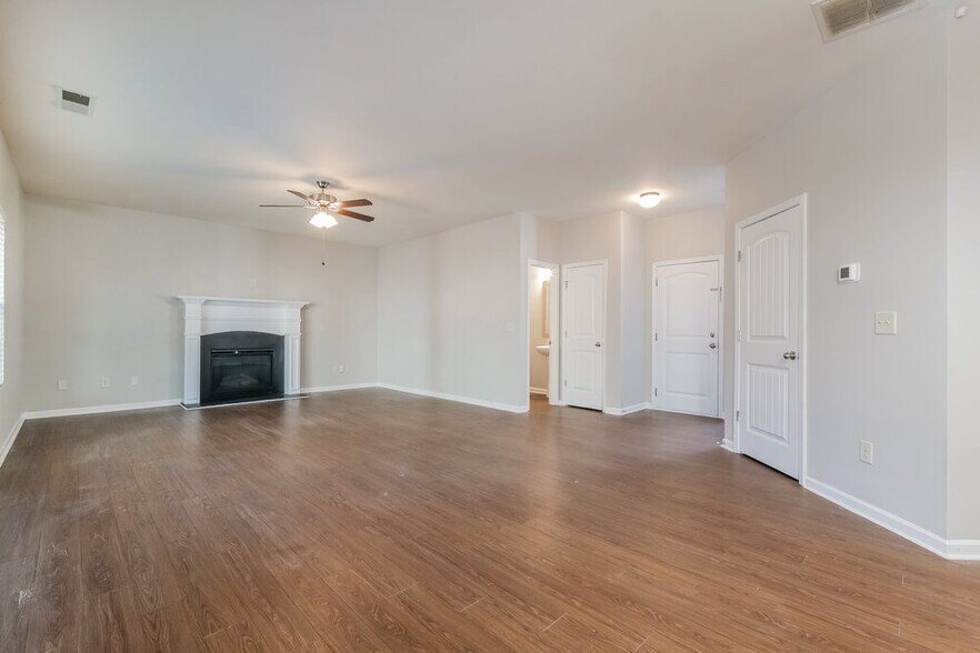 Building Photo - 261 Chandler Bluff Ct SE