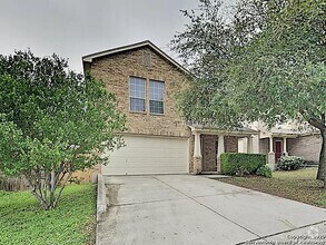 Building Photo - OPEN FLOOR PLAN  |  2 LIVING AREAS  |  4 B...