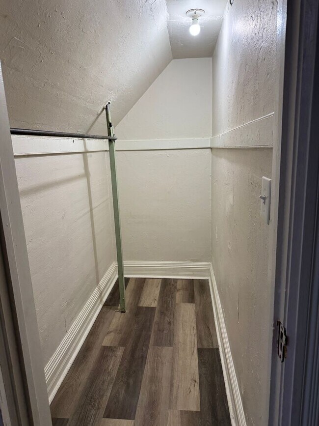 Building Photo - 120 E Spring St