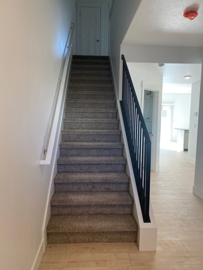 Building Photo - 3 BED, 2.5 BATH TOWNHOME IN SUGAR CITY WITH THE HOA and INTERNET INCLUDED!!