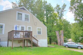 Building Photo - 1011 E Ellerbee St