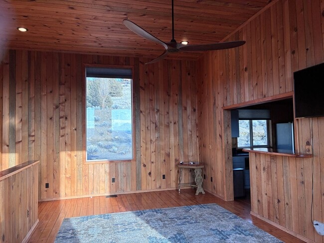 Building Photo - Peaceful Terrebonne Living Near Steelhead Falls, Unbelievable Views!