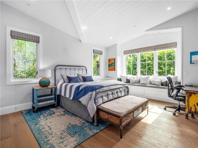 Building Photo - 3403 Laurel Ave