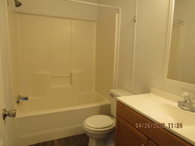 Building Photo - MANUFACTURED SINGLE FAMILY HOME IN NEW CASTLE!!