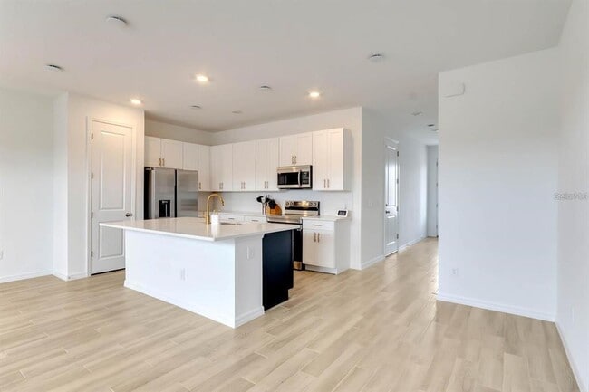 Building Photo - 795 Longboat Dr