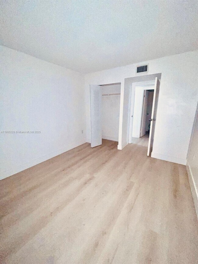 Building Photo - 4344 NW 9th Ave