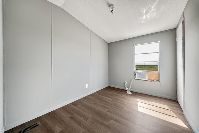 Building Photo - 345 Denson Reed Rd