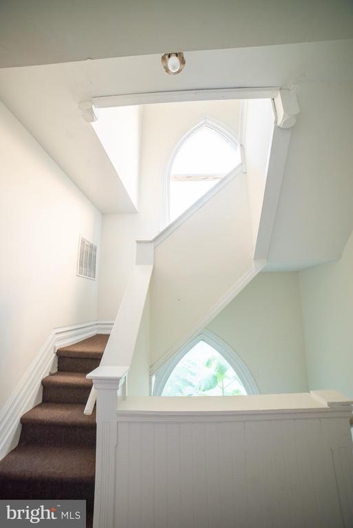 Building Photo - 1850 N 16th St