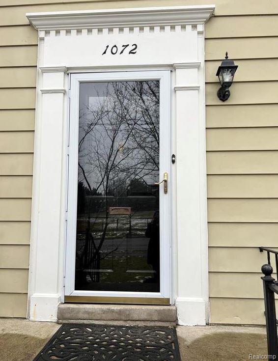 Building Photo - 1072 Ridgedale Ave