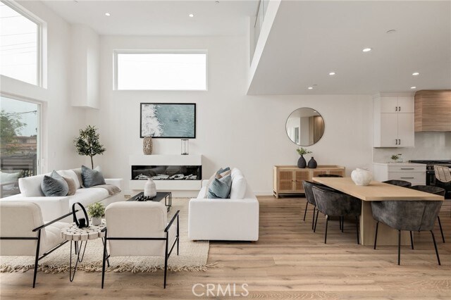 Building Photo - 201 S Juanita Ave