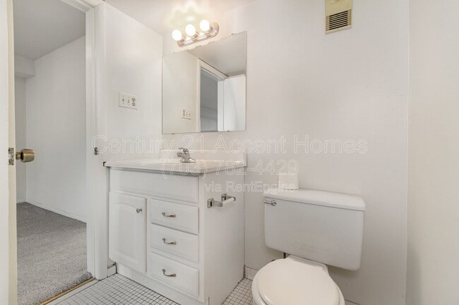 Building Photo - 3822 Keller Ave