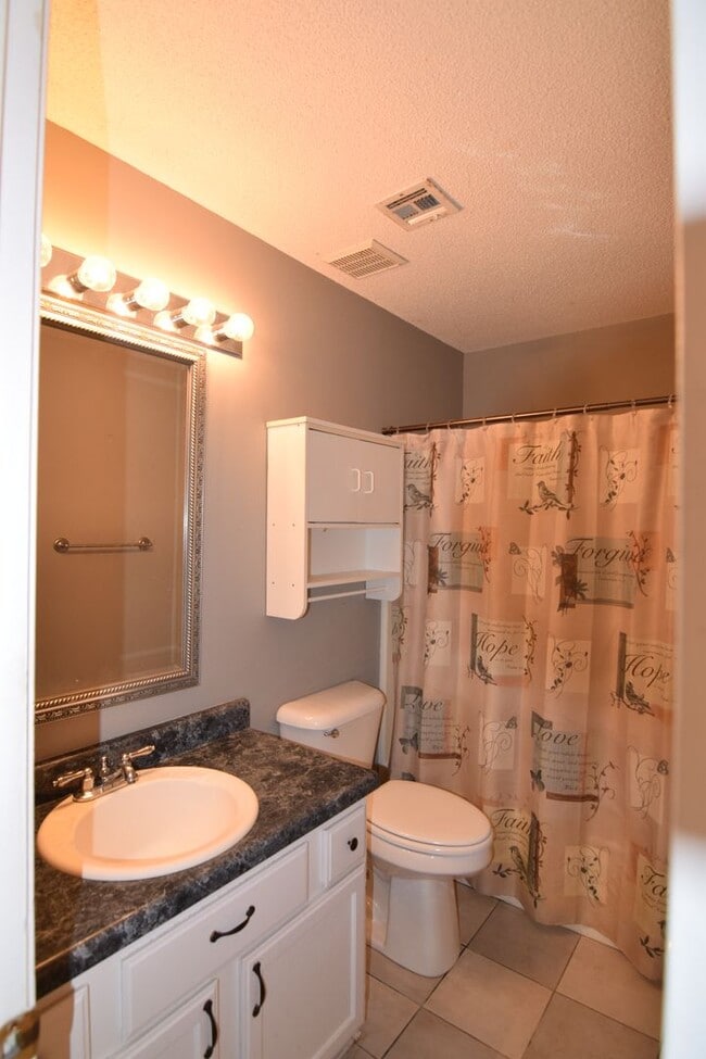 Building Photo - $1,900.00 MOVE-IN-SPECIAL