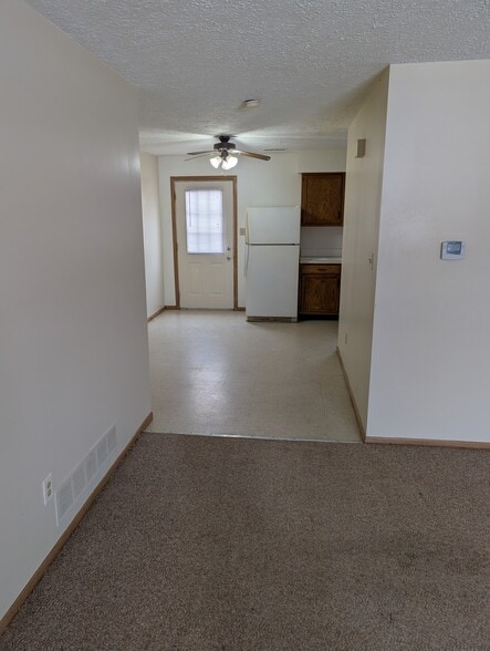 Building Photo - 521 Hinderer Ave SW