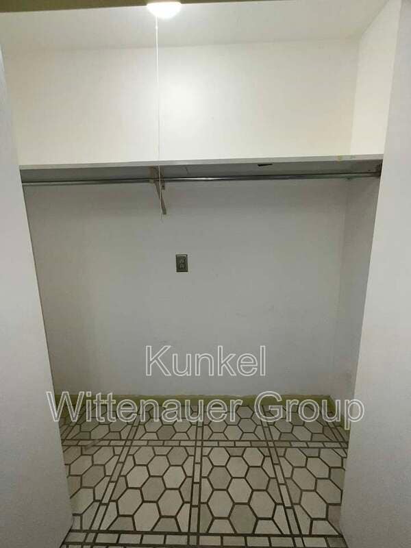 Building Photo - 43 Powder Creek Dr