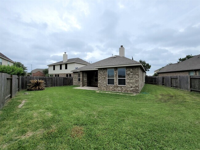 Building Photo - 7506 Amber Village Cir