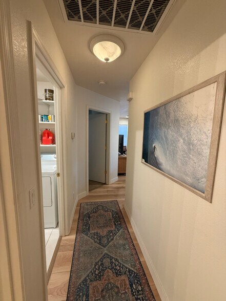 Building Photo - 3328 W Belle Ave