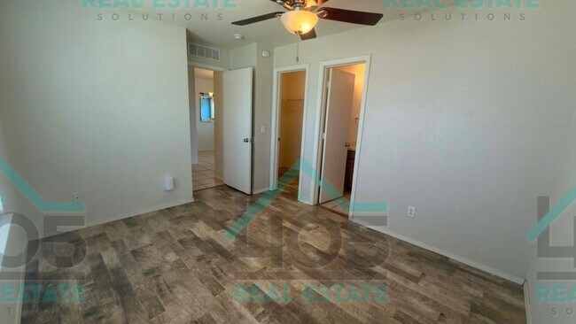Building Photo - 10345 Aberdeen Dr