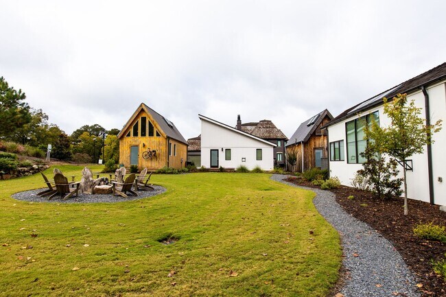 Building Photo - A Micro Home That Doesn't Feel Small!