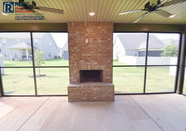 Building Photo - 2432 Fig Dr