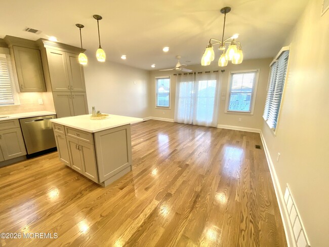 Building Photo - 508 McCabe Ave