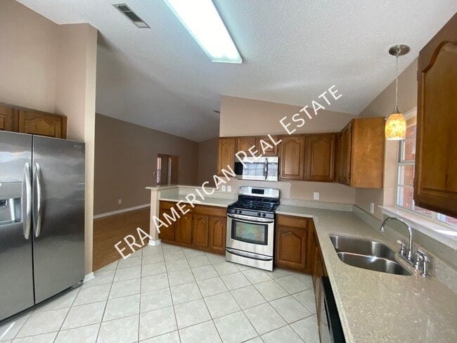 Building Photo - 4032 Leesway Cir