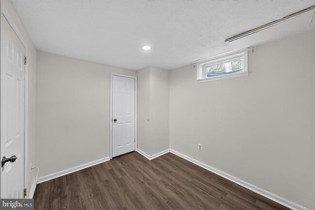 Building Photo - 2377 Tawny Dr