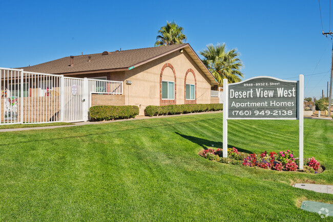 Building Photo - Desert View Apartments