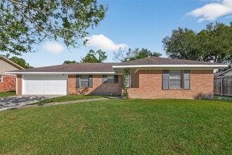 Building Photo - 5418 Darnell St