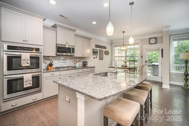 Building Photo - 118 Tomahawk Drive