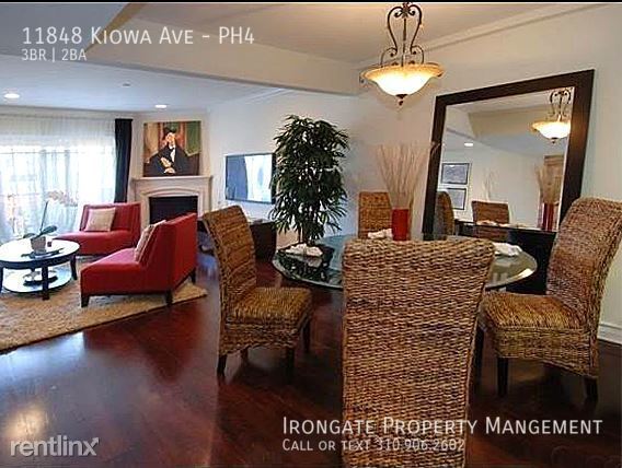 Building Photo - 11848 Kiowa Ave