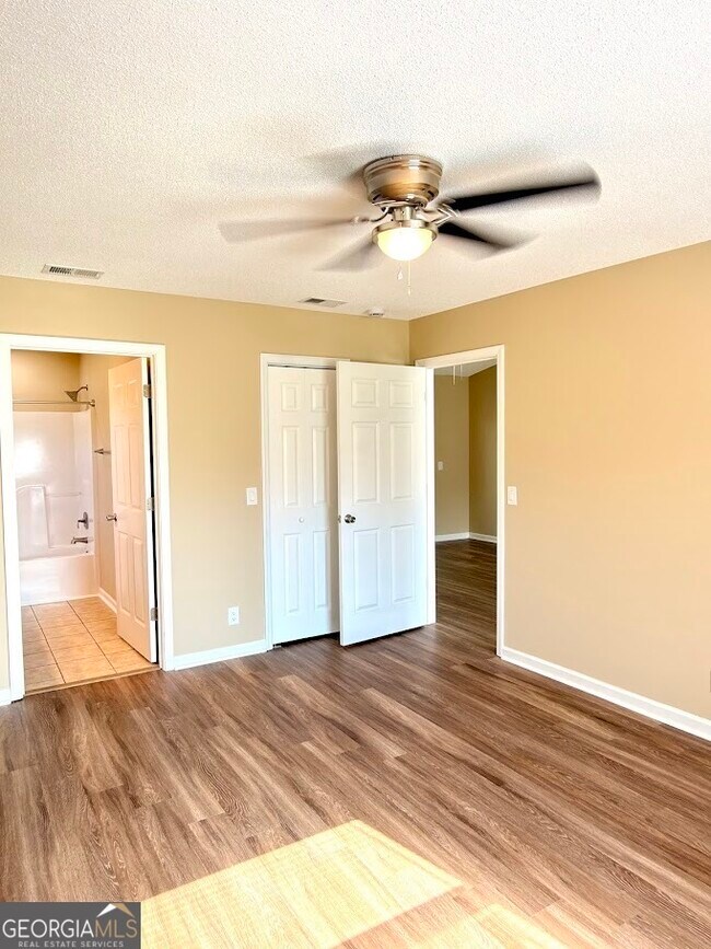 Building Photo - 159 Green Acre Cir N
