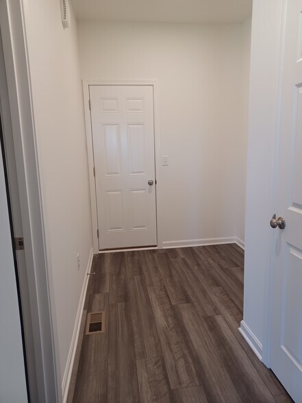 Building Photo - 6245 Browning Trl