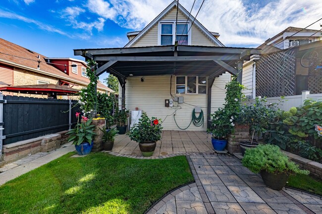 Building Photo - 3838 W 64th St