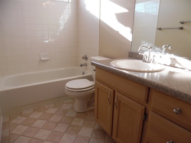 Building Photo - 3359 W Rose Hollow Ln