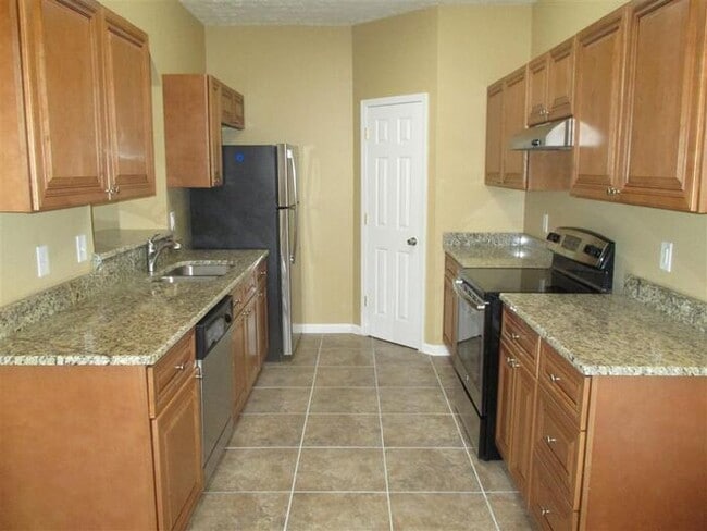 Building Photo - 1050 Trotters Farm Rd