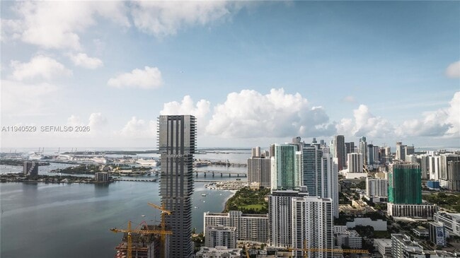 Building Photo - 700 NE 26th Terrace